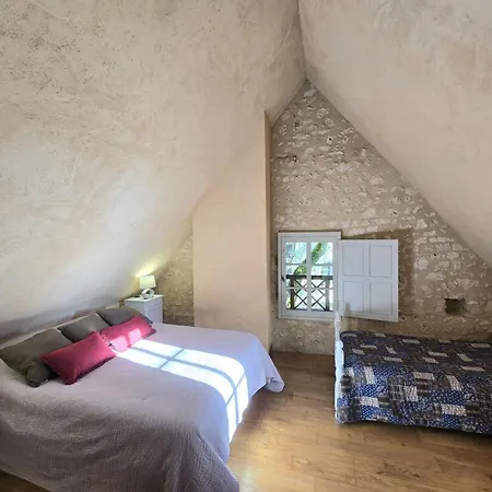 Maison De Charme En Dordogne Avec Parking Et Animaux Acceptes - Fr-1-616-103 *
