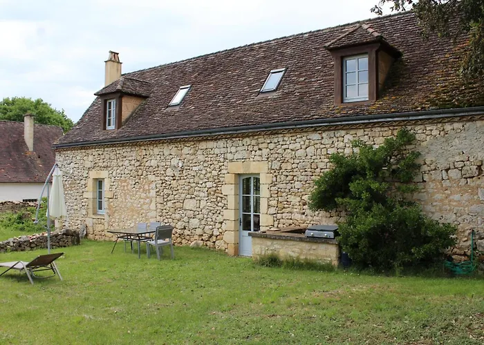 Maison De Charme En Dordogne Avec Parking Et Animaux Acceptes - Fr-1-616-103 *